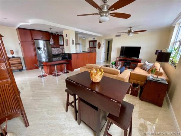The Carlyle, 2881 NE 33rd Ct #5D, Fort Lauderdale, Florida 33306, image 2