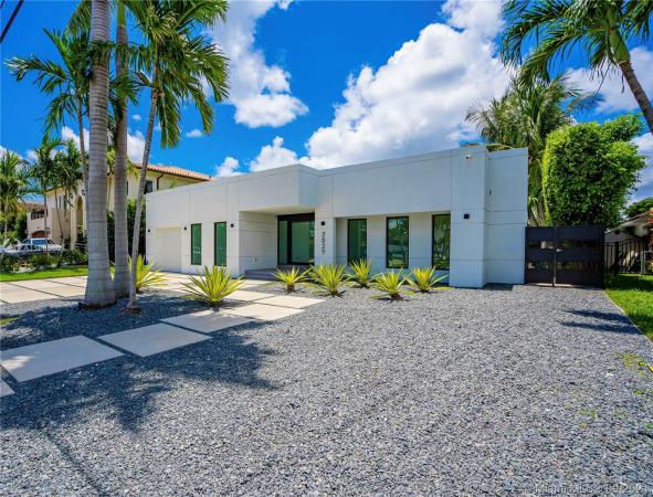 Sans Souci Estates, 2020 NE 121st Rd, North Miami, Florida 33181, image 2