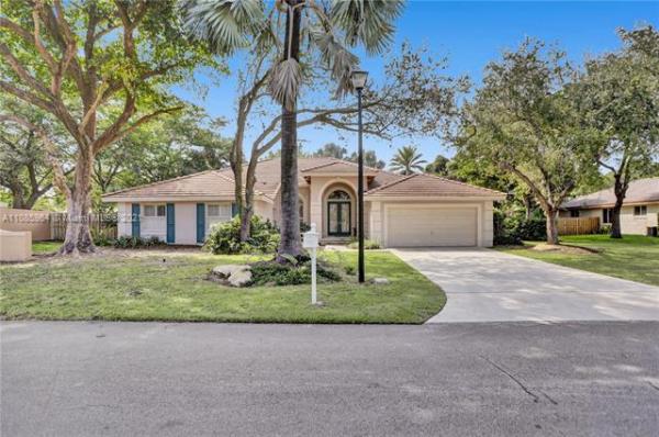 Cutler Country Groves, 18510 SW 78th Pl, Cutler Bay, Florida 33157, image 2