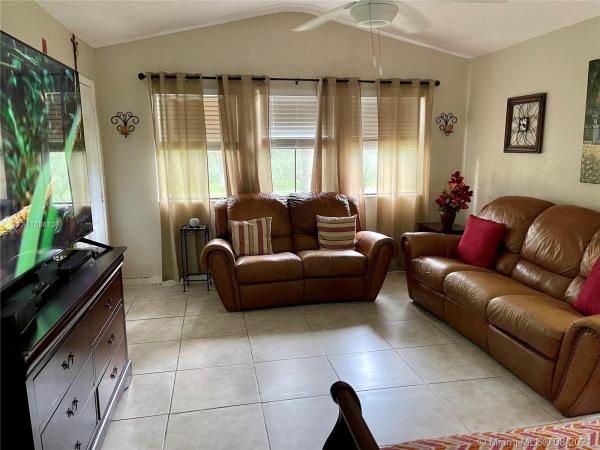 Biscayne Beach Club, 15551 SW 104th Ter #827, The Hammocks, Florida 33196, image 1