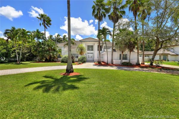 Weitzer Killian Place, 9750 SW 111th Ter, Kendall, Florida 33176, image 2