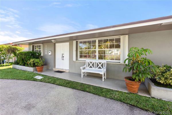 Coral Park Estates, 1100 SW 100th Ct, University Park, Florida 33174, image 2