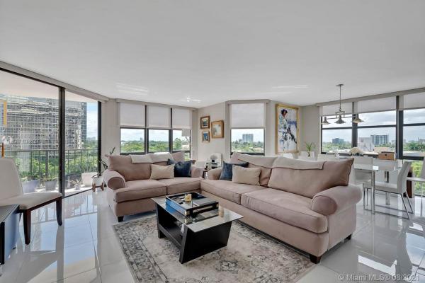 Brickell Place, 1915 Brickell Ave #813C, Miami, Florida 33129, image 2