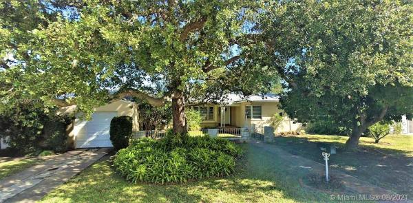Altos Del Mar, 9045 Hawthorne Ave, Surfside, Florida 33154, image 2