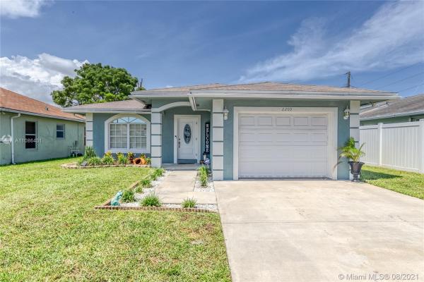 Liberia, 2209 Atlanta St, Hollywood, Florida 33020, image 2