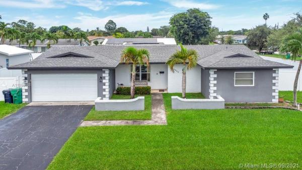 Bel Aire, 18945 SW 95th Ave, Cutler Bay, Florida 33157, image 2