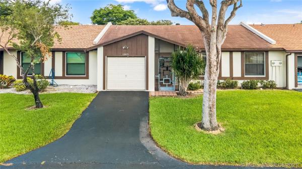 Forsythia At Las Verdes, 15971 Forsythia Cir, Delray Beach, Florida 33484, image 2