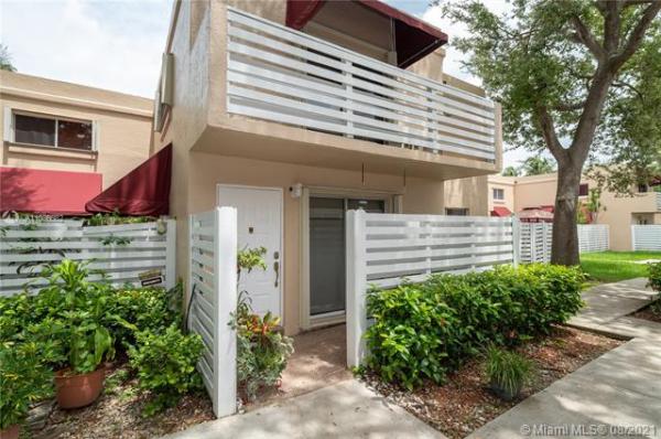 Arbor Courts, 14386 SW 97th Ter #14386, The Hammocks, Florida 33186, image 2