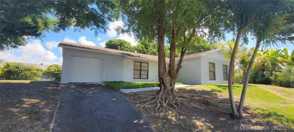 Meadow Wood Manor, 12323 SW 264th Ter, Kendale Lakes, Florida 33032, image 2