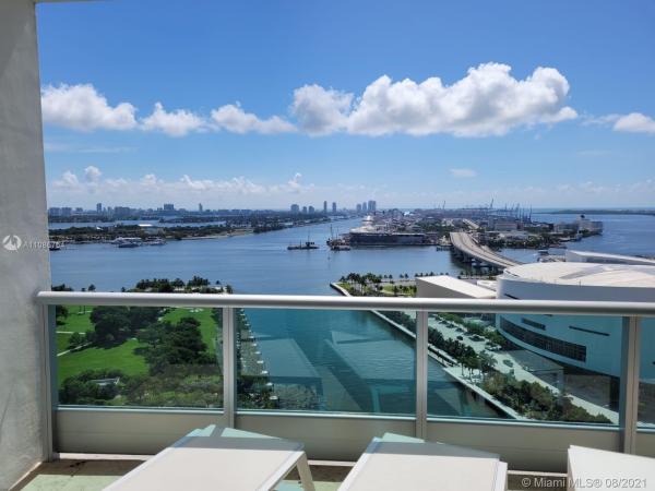 900 Biscayne Bay, 900 Biscayne Blvd #2703, Miami, Florida 33132, image 2