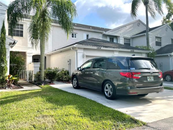 Amaretto, 11874 SW 97th Ter #11874, Kendall, Florida 33186, image 2