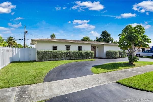 Cutler Ridge, 9975 SW 214th St, Cutler Bay, Florida 33189, image 2