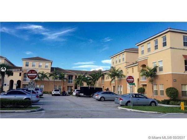 Fontainbleau Lakes Courtyards West, 10132 NW 7th St #209, Fountainebleau, Florida 33172, image 2