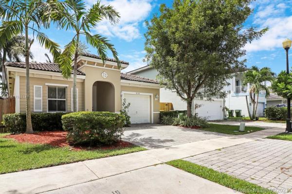 Bimini At The Oasis, 3116 NE 3rd Dr, Homestead, Florida 33033, image 2