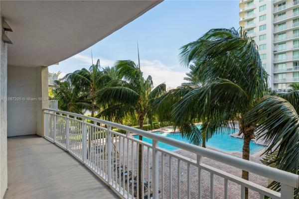 Duo West, 1745 E Hallandale Beach Blvd #204W, Hallandale Beach, Florida 33009, image 1