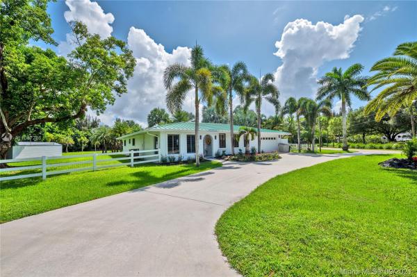 Chambers, 18201 SW 70th Pl, Southwest Ranches, Florida 33331, image 2