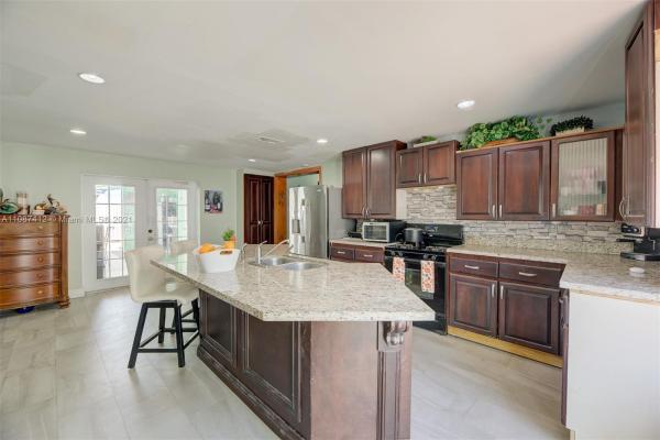 Broadmoor Manor, 9321 Broad Manor Rd, West Little River, Florida 33147, image 2