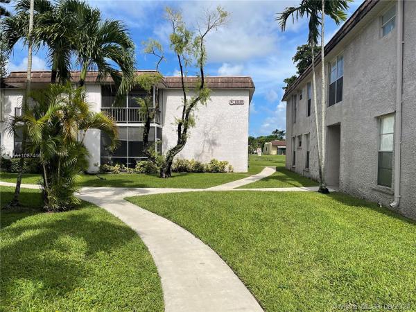Kendall Acres, 10389 N Kendall Dr #S2, Kendall, Florida 33176, image 2