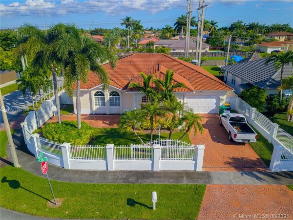 3011 SW 136th Ct, Tamiami, Florida 33175, image 2
