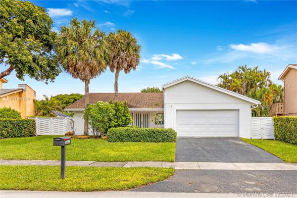 Lindgren East, 12815 SW 112th Ter, The Crossings, Florida 33186, image 2
