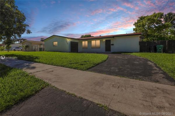 Darlington Manor, 9240 SW 59th St, Sunset, Florida 33173, image 2