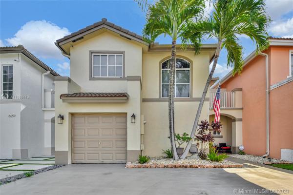 8667 SW 159th Pl, Unincorporated Dade County, Florida 33193, image 2