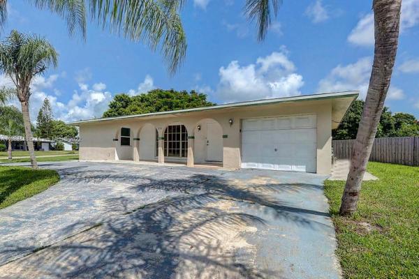 234 NE Surrey #234, Florida 34983, image 2