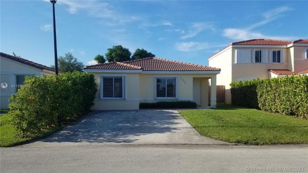 Weitzer Serena Lakes West, 14309 SW 175th Ter, Richmond West, Florida 33177, image 2