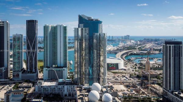 Paramount Miami Worldcenter, 851 NE 1st Ave #2403, Miami, Florida 33132, image 1