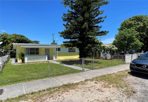 North Silver Crest, 1121 NW 104th St, Pinewood, Florida 33150, image 2