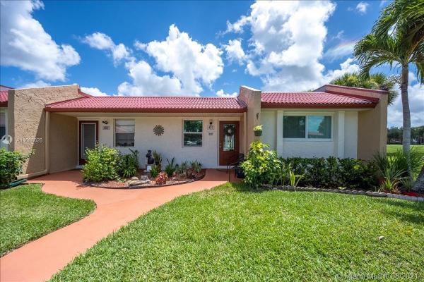 Golden Lakes Village, 401 Lake Evelyn Dr, West Palm Beach, Florida 33411, image 2