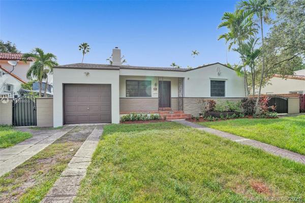 Country Club Estates, 365 De Leon Dr, Miami Springs, Florida 33166, image 2