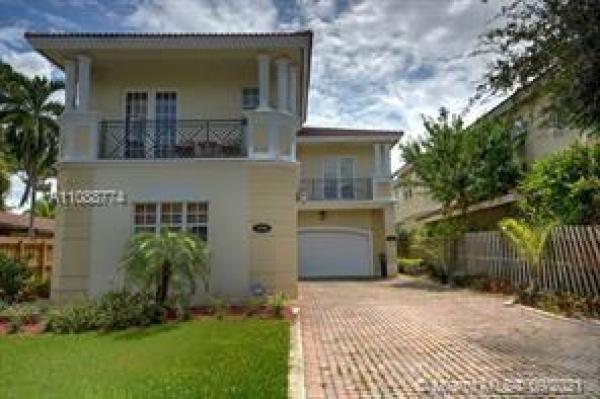Middle River Plaza, 1380 NE 24th St, Wilton Manors, Florida 33305, image 2