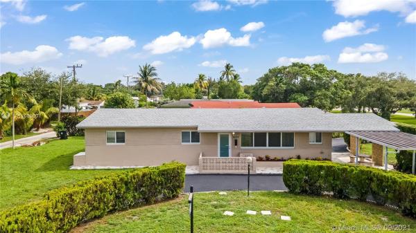 Fulford By The Sea, 1900 NE 180th St, North Miami Beach, Florida 33162, image 2
