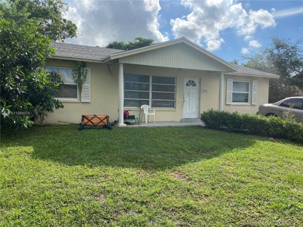 Gramercy Park, 5774 Aruba Way, West Palm Beach, Florida 33407, image 2