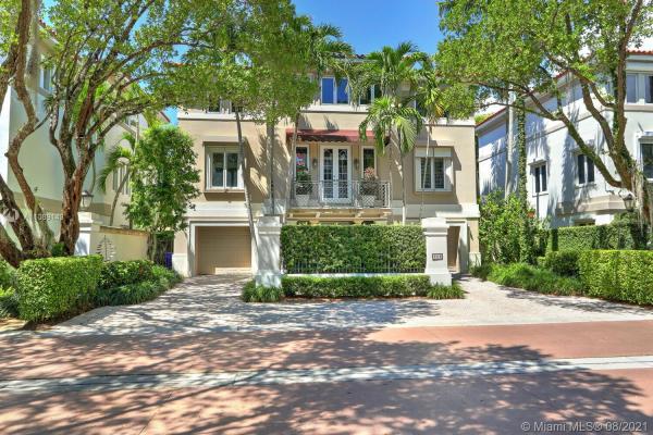 Bayshore Villas, 3518 Bayshore Villas Dr, Miami, Florida 33133, image 2