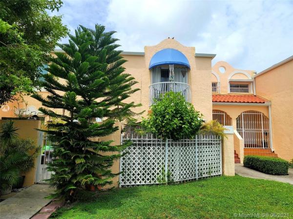 Gables Townhomes, 8565 NW 5th Ter #1406, Fountainebleau, Florida 33126, image 2