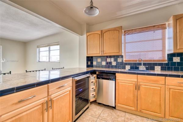 Chatillon Hall, 1020 94th St #501, Bay Harbor Islands, Florida 33154, image 2