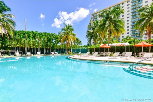 Oceanview B, 19380 Collins Ave #923, Sunny Isles Beach, Florida 33160, image 2