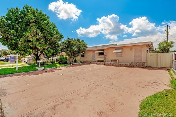 Harwood Village, 7620 SW 21st St, Coral Terrace, Florida 33155, image 2