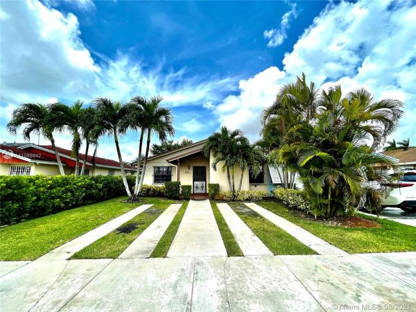 Sunset East Villas, 13117 SW 68th Ter #2, Kendale Lakes, Florida 33183, image 2