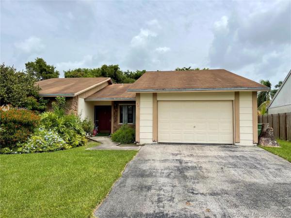 Homestead Lakes Tennessee East, 1685 N Goldeneye Ln, Homestead, Florida 33035, image 2