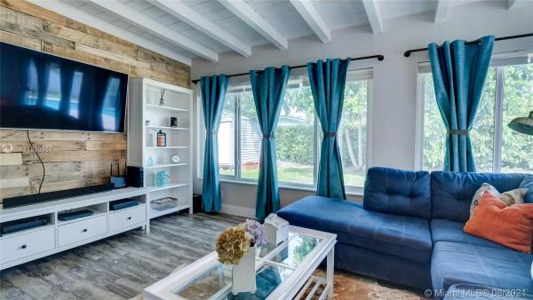 Bel Aire, 18641 Belview Dr, Cutler Bay, Florida 33157, image 2