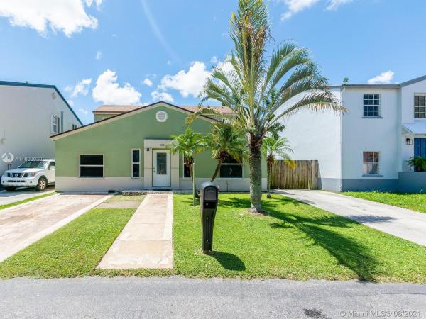 Cutler Landings, 11818 SW 273rd Ln, South Miami Heights, Florida 33032, image 2