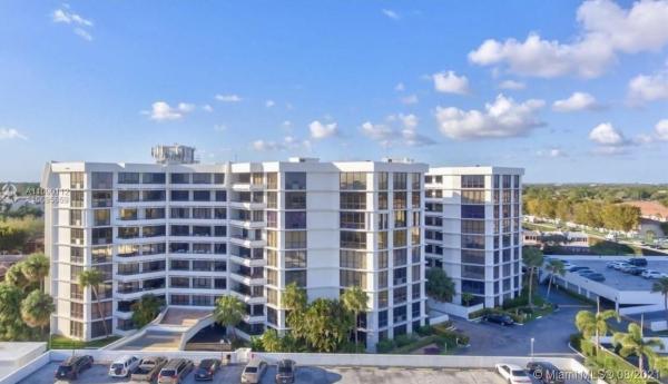 Towers Of Kendale Lakes, 13953 Kendale Lakes Cir #306B, Kendale Lakes, Florida 33183, image 2