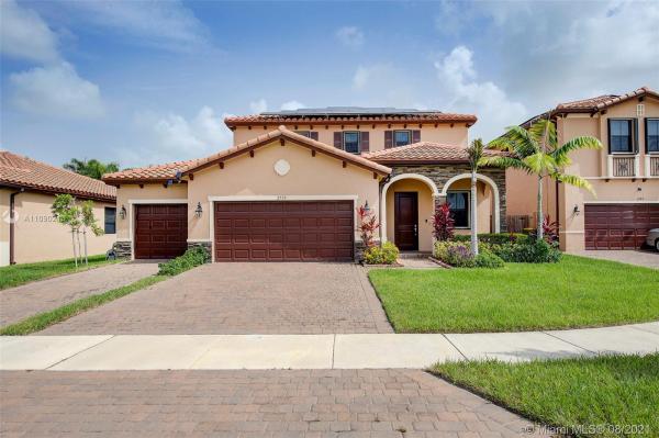 Kingman Commons, 2733 SE 1st St, Homestead, Florida 33033, image 2