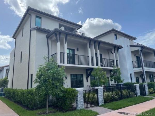 4672 NW 83rd Path #4672, Doral, Florida 33166, image 2