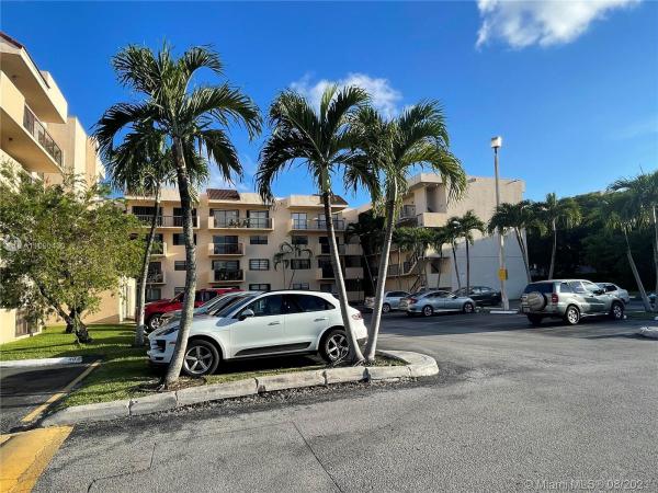 Westchester Point, 995 SW 84th Ave #303, Westchester, Florida 33144, image 2