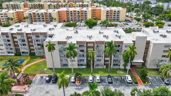 Coral Gate East, 6950 Miami Gardens Dr #2305, Hialeah, Florida 33015, image 2