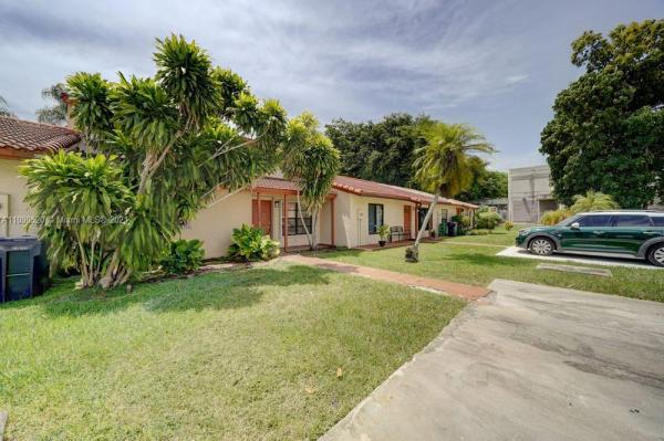 Kendall Walk, 14940 SW 88th #14940, The Hammocks, Florida 33196, image 2